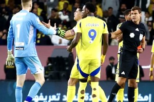 皇冠体育登录-亚冠集结日走向成谜，门兴格拉德巴赫临场应变，球迷炸锅，赛程密集仍需轮换的简单介绍